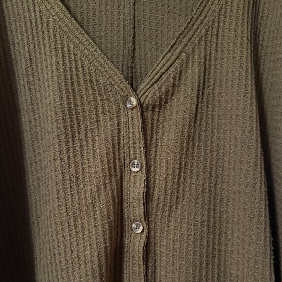 Urban Outfitters Out From Under Jojo Oversized Thermal Button-Front Top - Picture 7 of 12